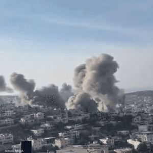 لحظة تفجير المباني في جنين