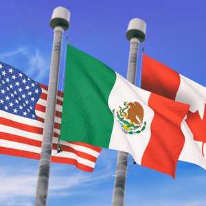 أرشيفية.. أعلام أميركا وكندا والمكسيك