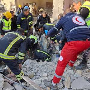 الدفاع المدني يواصل العمل في جنين