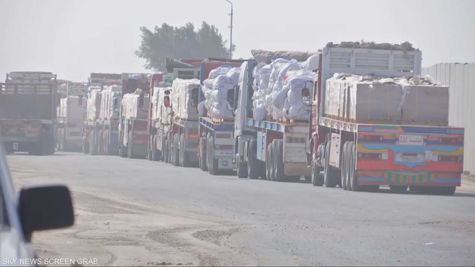 شاحنات المساعدات تعود لمعبر رفح بعد رفض إسرائيلي