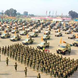 اصطفاف للقوات المسلحة المصرية