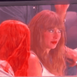 تايلور سويفت خلال حضورها مباراة السوبر بول