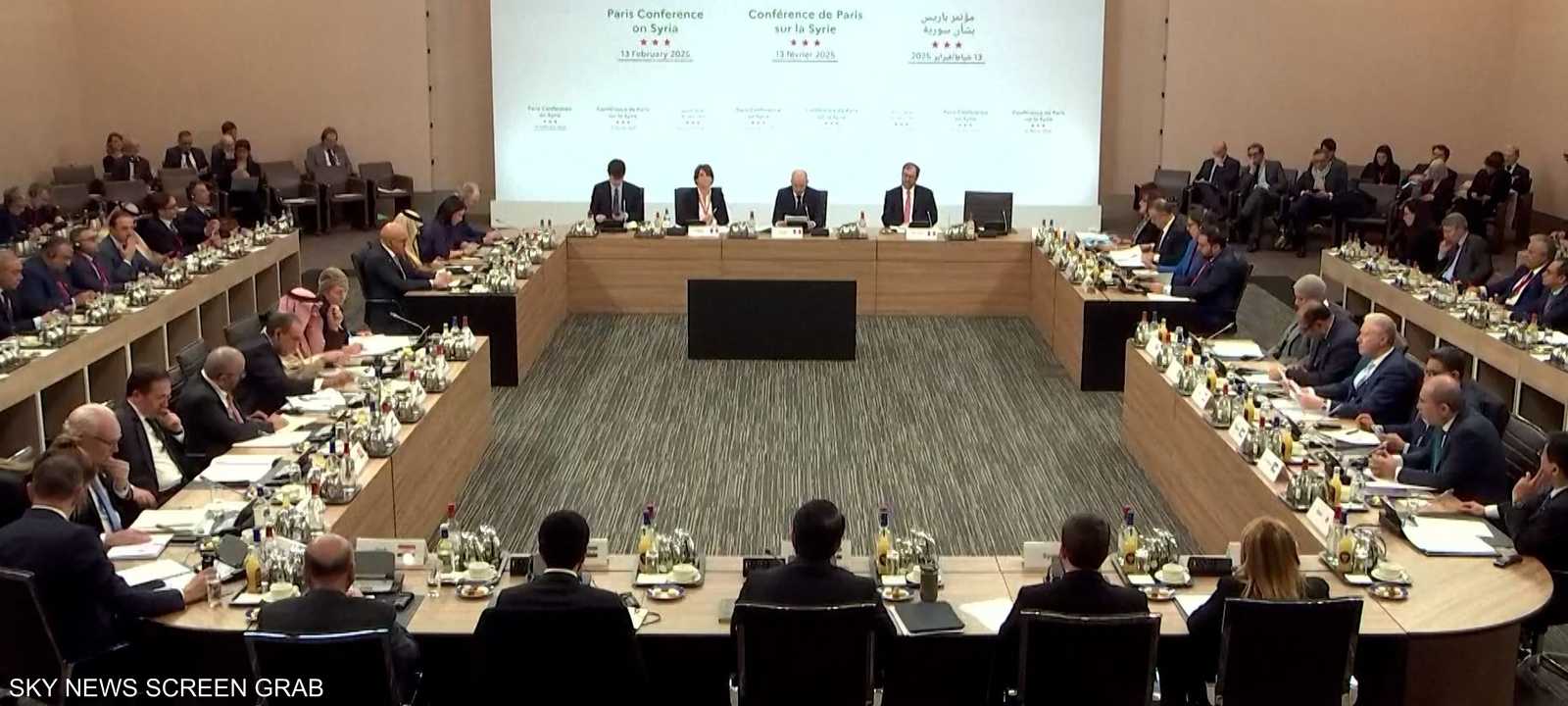 باريس تستضيف قمة دولية لحسم مستقبل سوريا