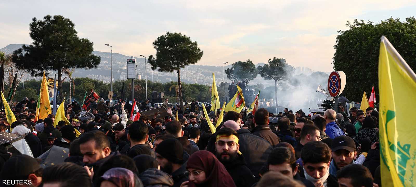 احتجاجات مناصرين لحزب الله قرب مطار بيروت