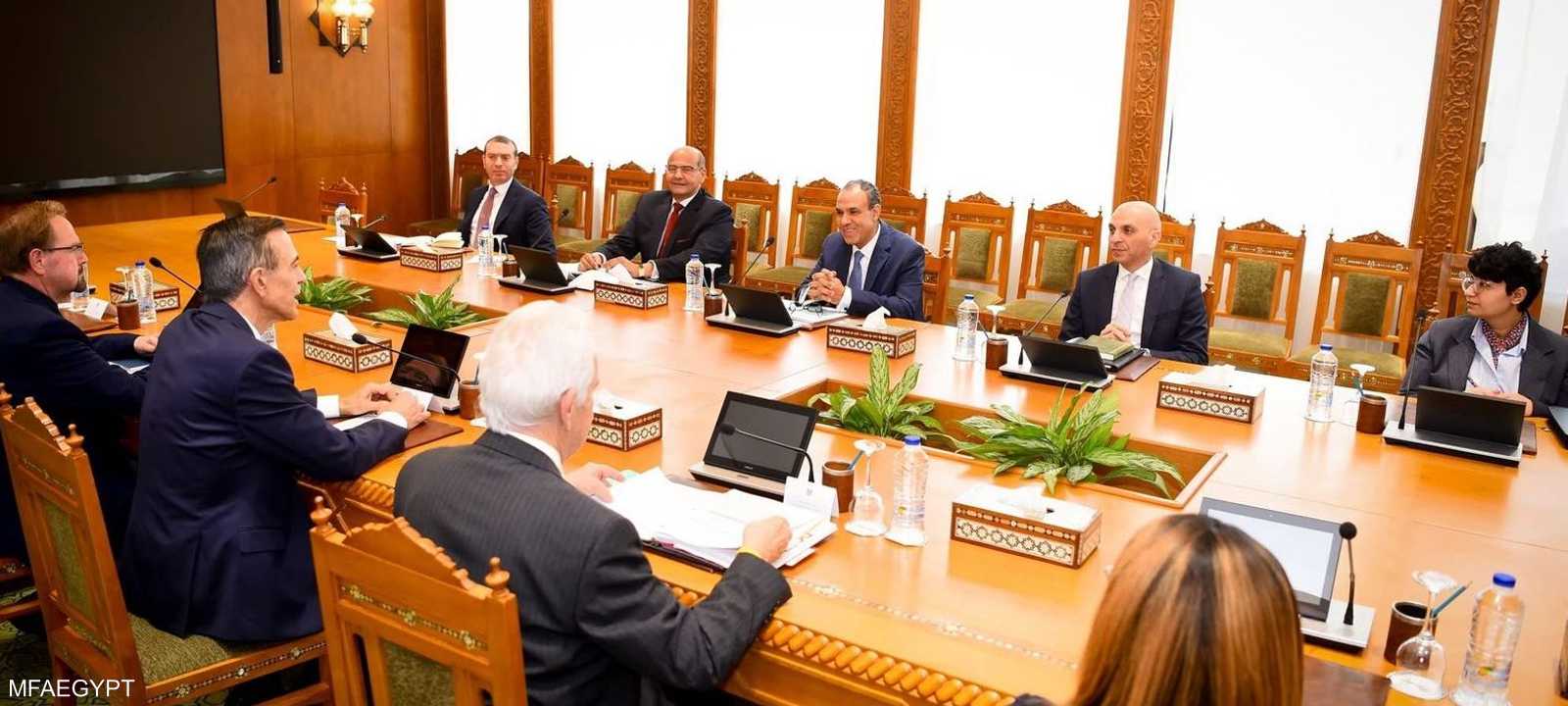 بدر عبد العاطي خلال لقائه وفدا من الكونغرس الأميركي