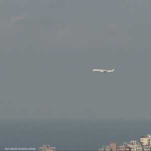 لبنان يغلق الأجواء أمام إيران