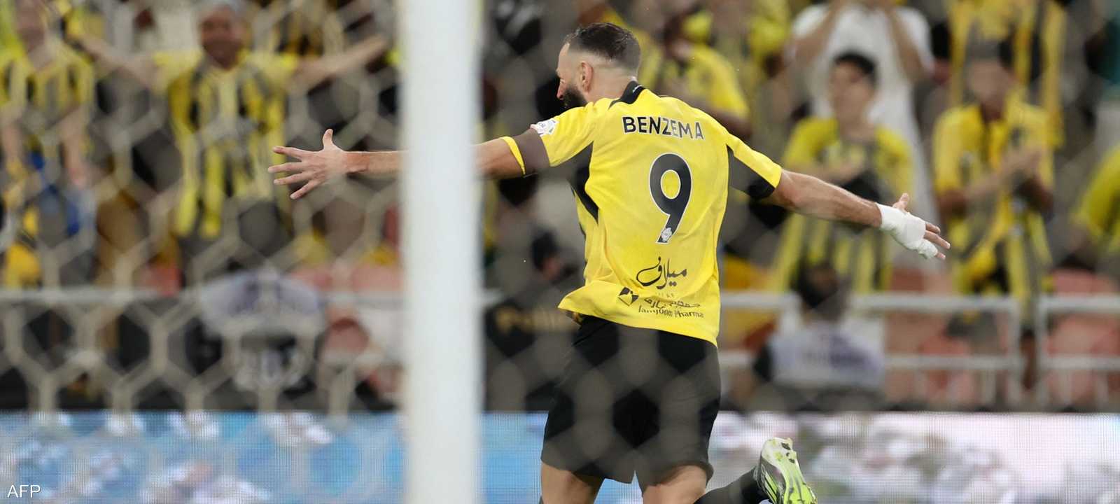 النجم الفرنسي كريم بنزيمة قائد فريق اتحاد جدة