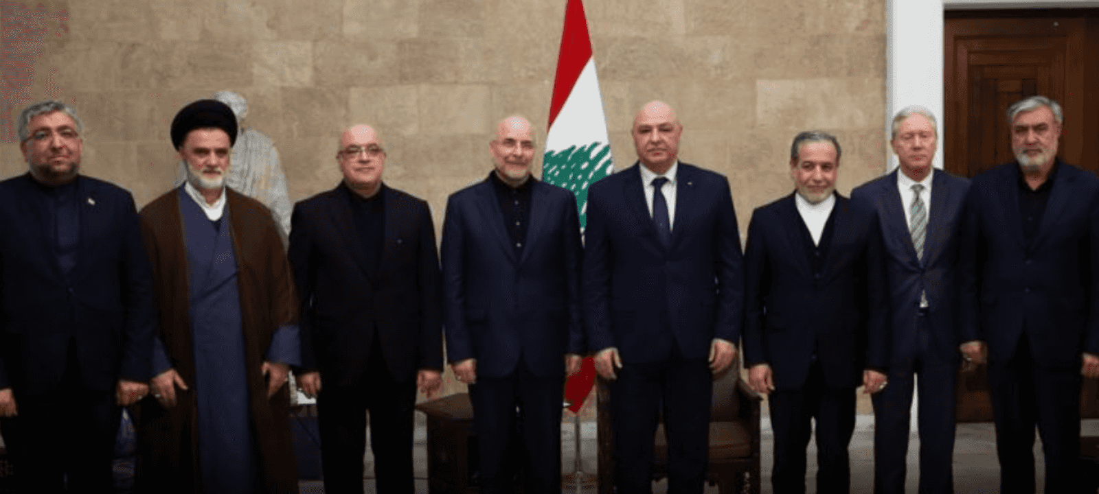 خلال استقبال الرئيس اللبناني للوفد الإيراني في قصر بعبدا