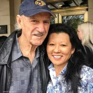 عثر على جثتي هاكمان وزوجته الأربعاء