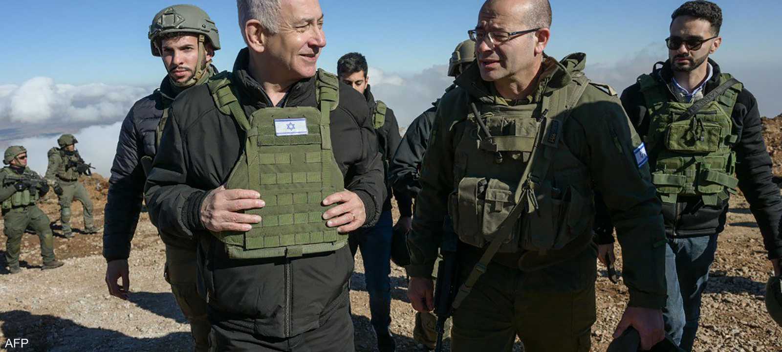 نتنياهو في جبل الشيخ في مرتفعات الجولان مع عناصر من الجيش