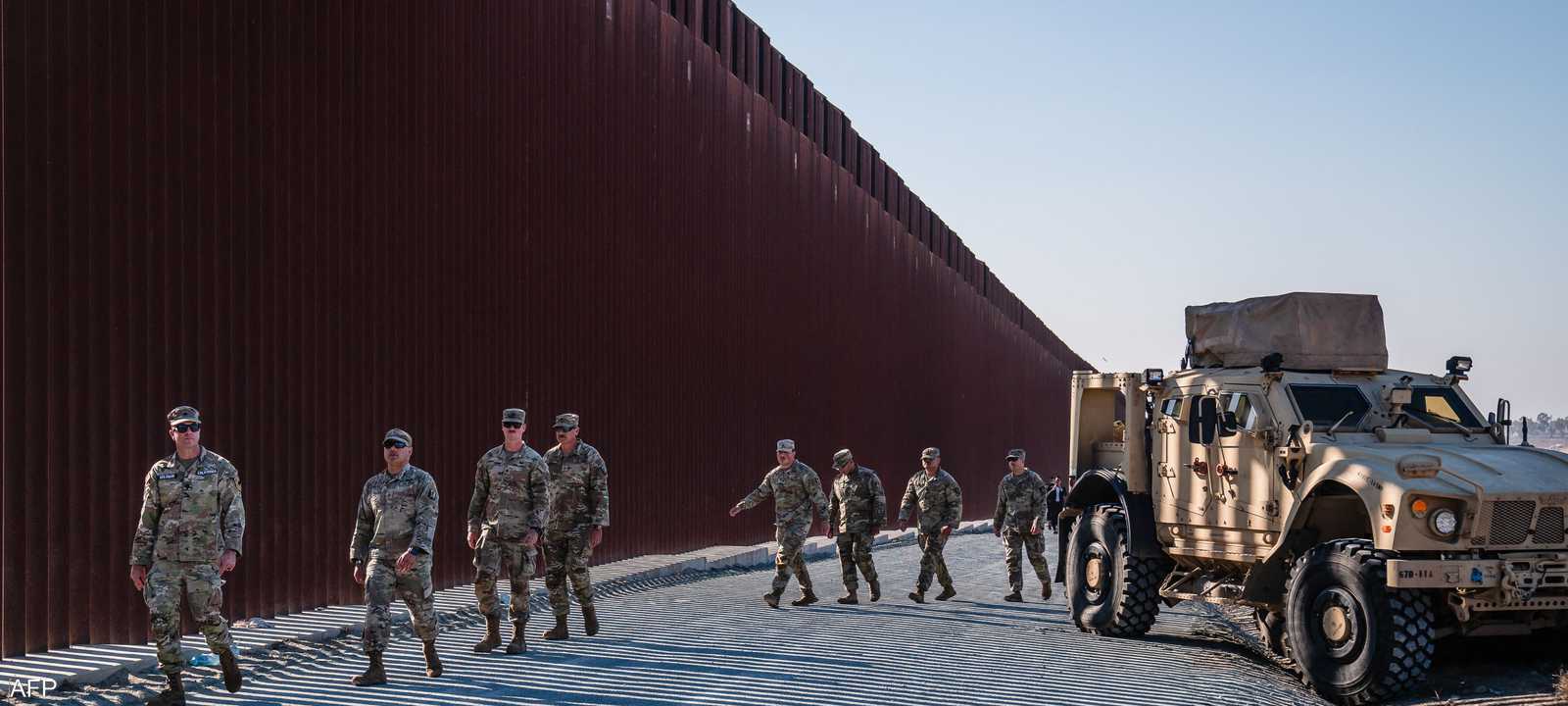 جنود أميركيين عند الحدود المكسيكية