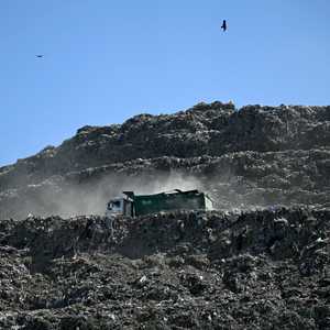 جبل النفايات في نيودلهي