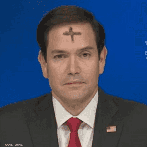 وزير الخارجية الأمريكي ماركو روبيو وعلى جبهته الصليب