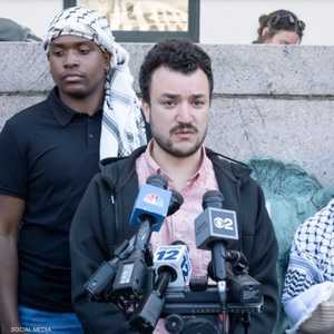 خليل اعتقل من منزله