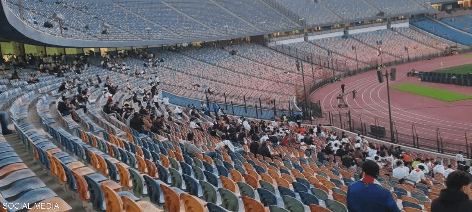 ستاد القاهرة