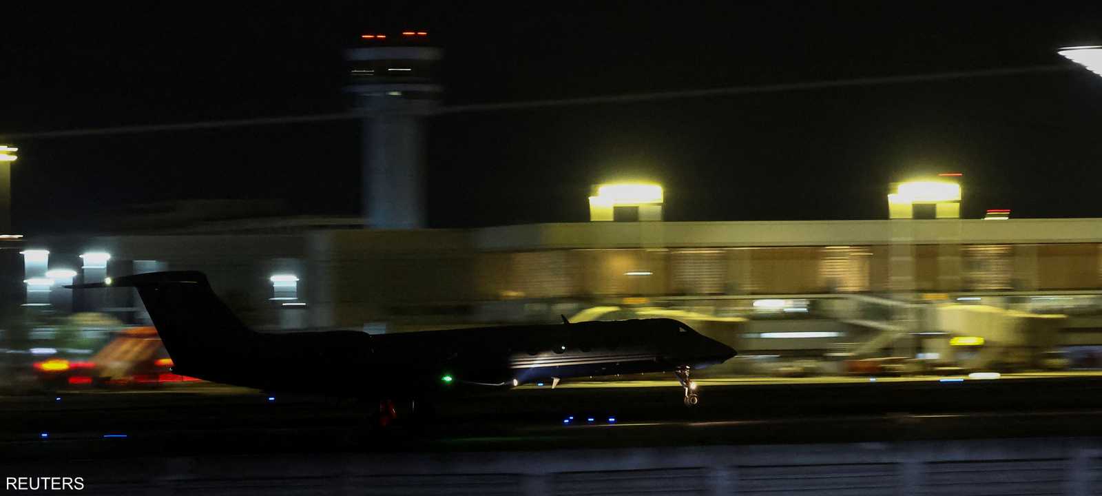 طائرة مستأجرة على متنها الرئيس الفلبيني السابق دوتيرتي