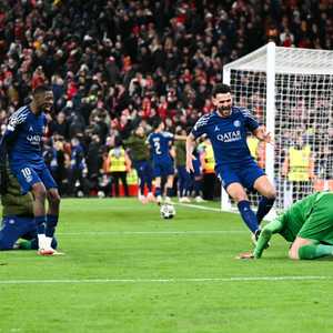 فرحة لاعبي باريس سان جيرمان في الفوز