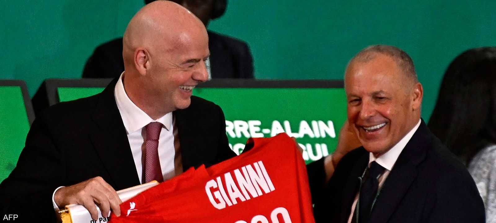 أبو ريدة وإنفانتينو