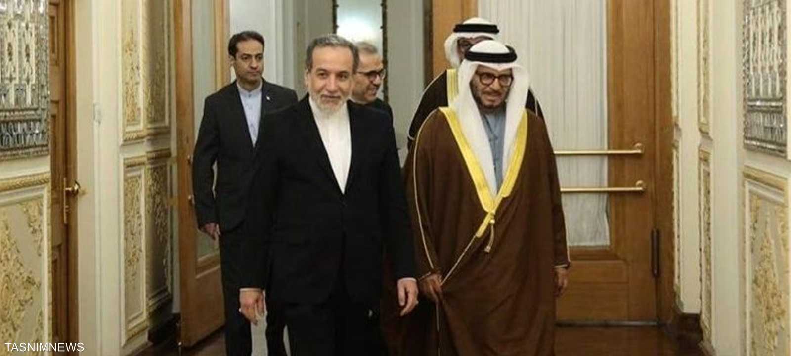 قرقاش وعراقجي