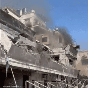 دخان في منطقة مشروع دمر