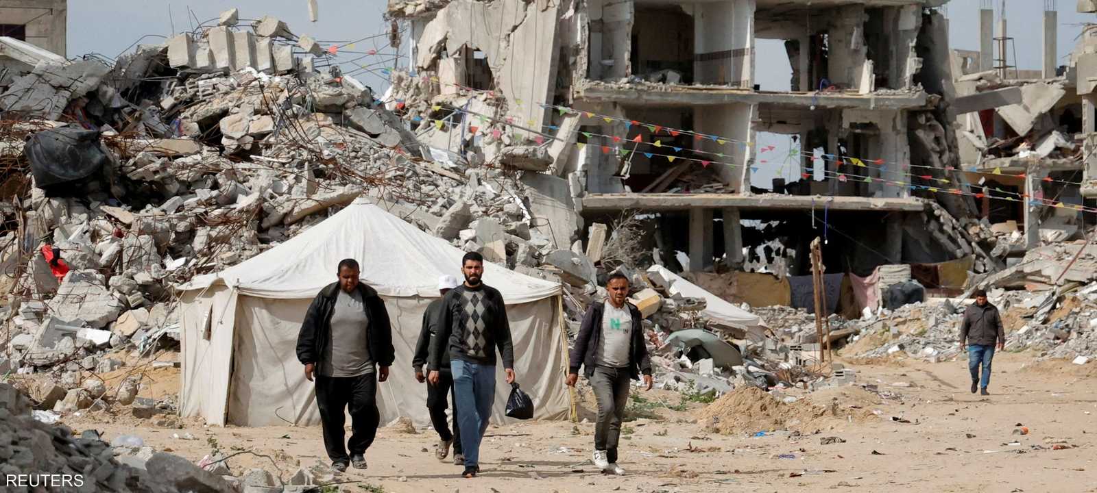 تمنع إسرائيل منذ الثاني من مارس دخول المساعدات إلى غزة