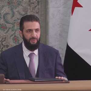 الشرع يوقع الإعلان الدستوري الجديد لسوريا