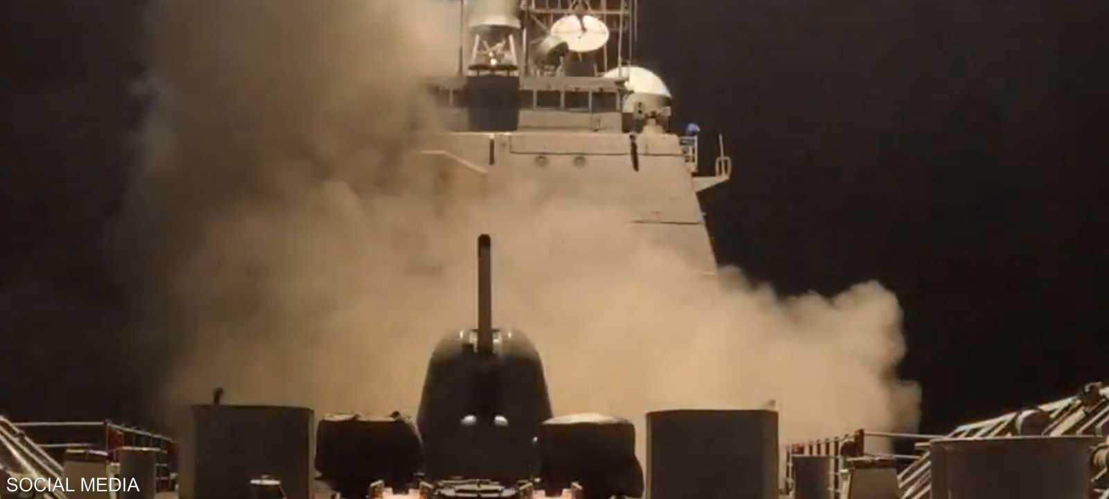 يوجه الجيش الأميركي ضربات للحوثيين في اليمن