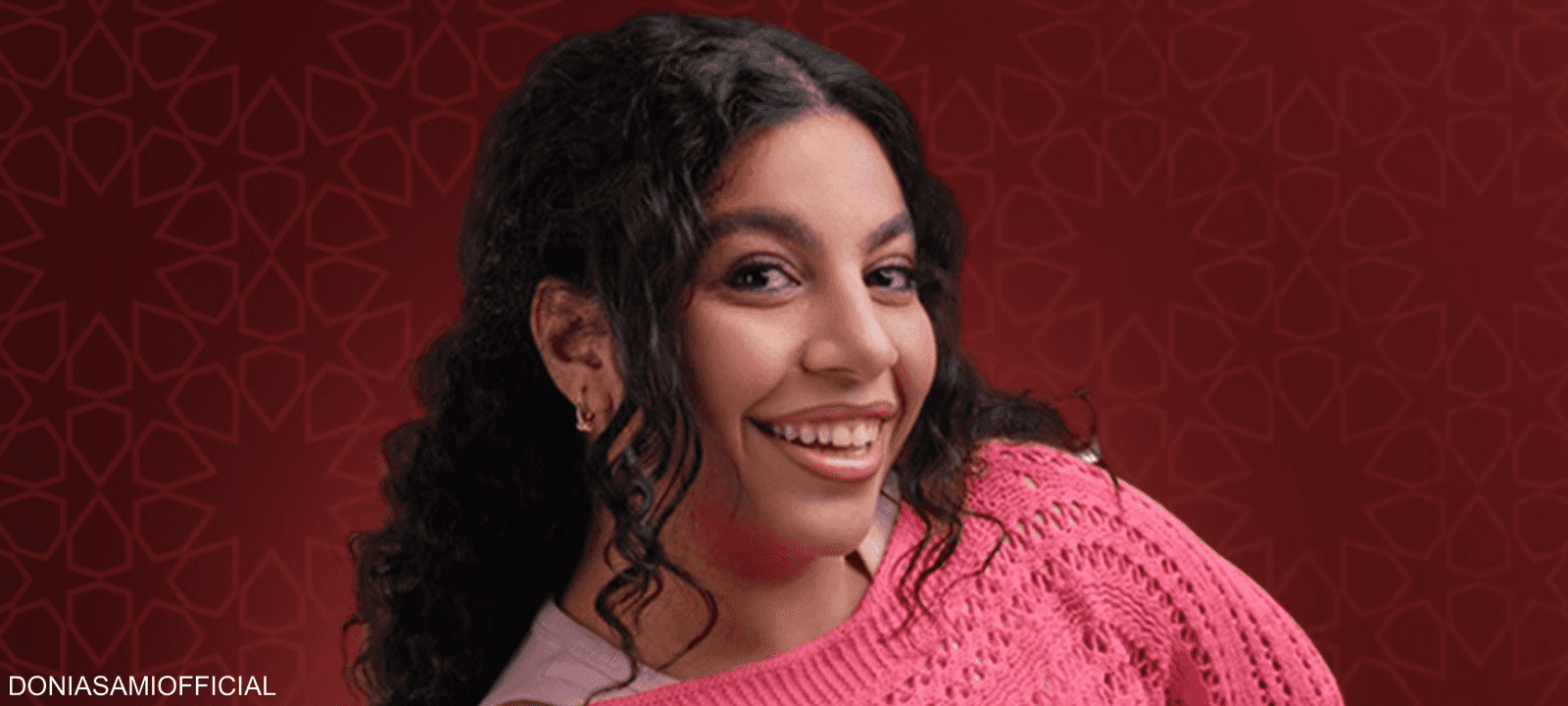 الفنانة دنيا سامي