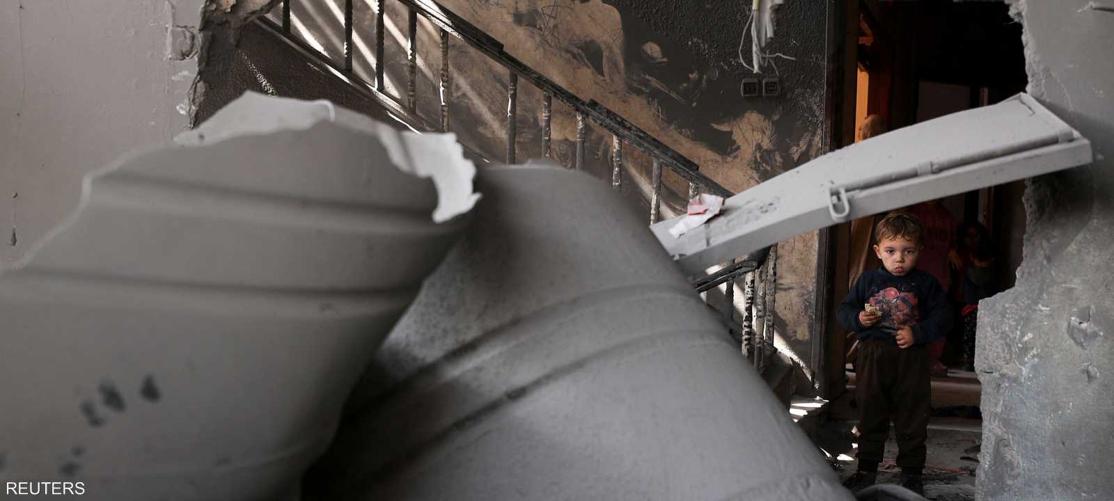 مئات الفلسطينيين قتلوا في غارات إسرائيلية