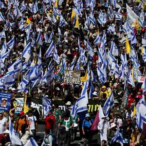 قرار استئناف الحرب أثار احتجاجات في إسرائيل