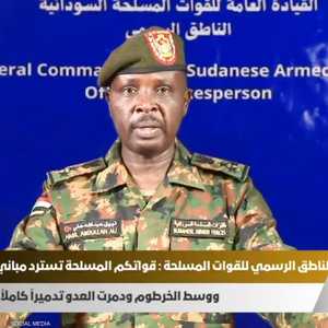 الجيش أعلن استعادة السيطرة على القصر الجمهوري الجمعة