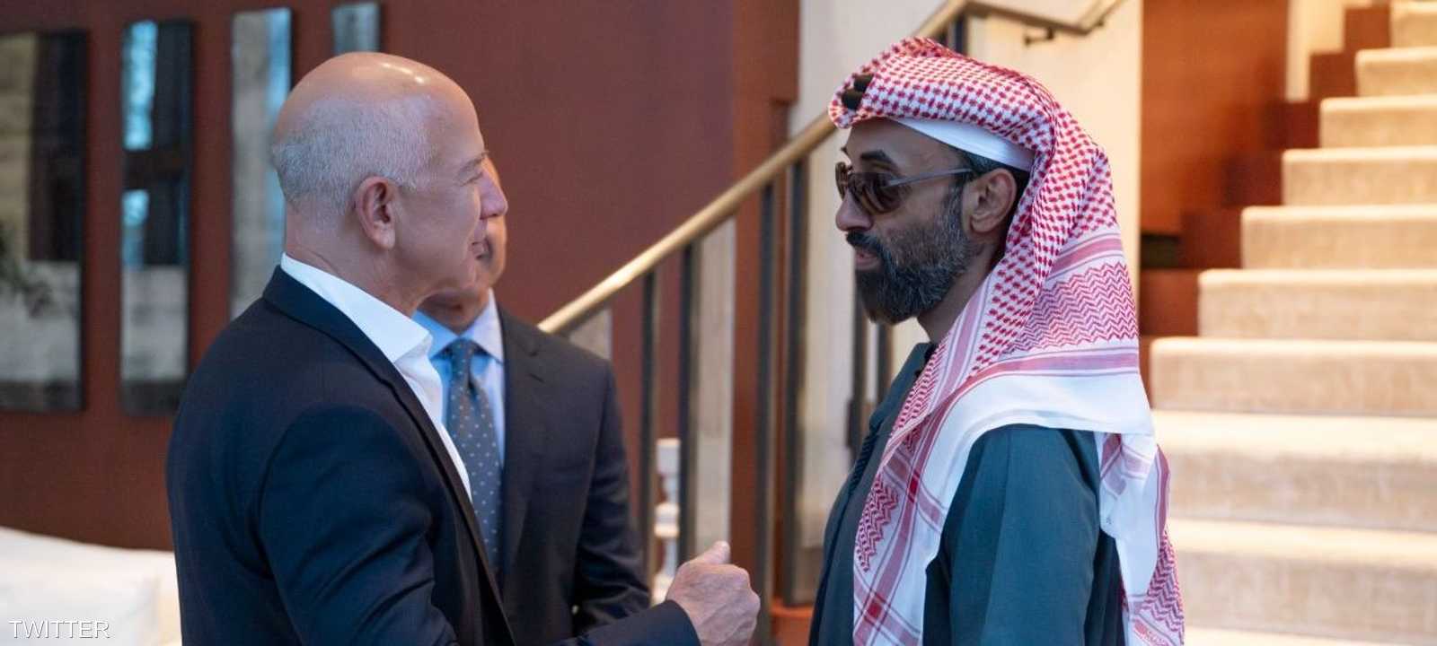 الشيخ طحنون يلتقي بيزوس