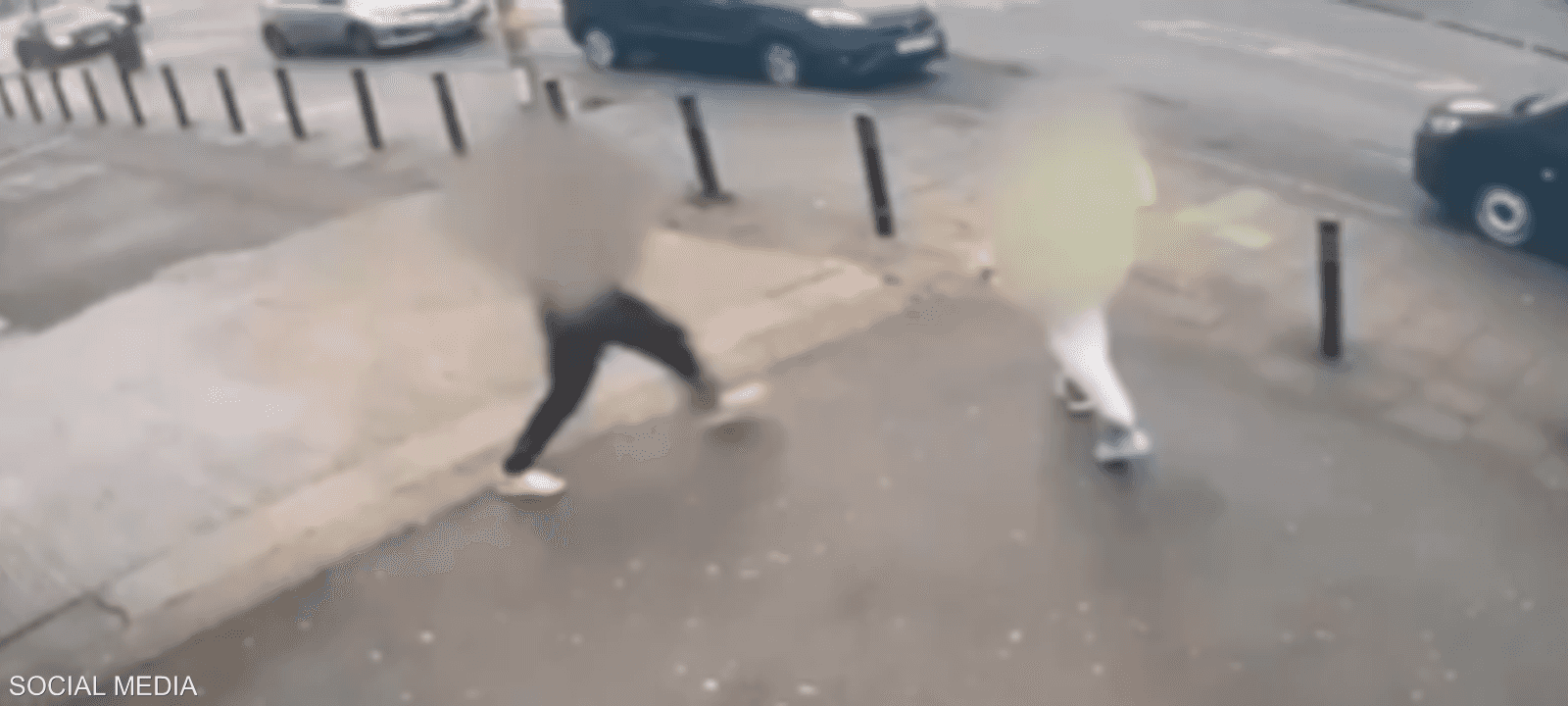 تعرض 4 أشخاص للطعن في الحادث