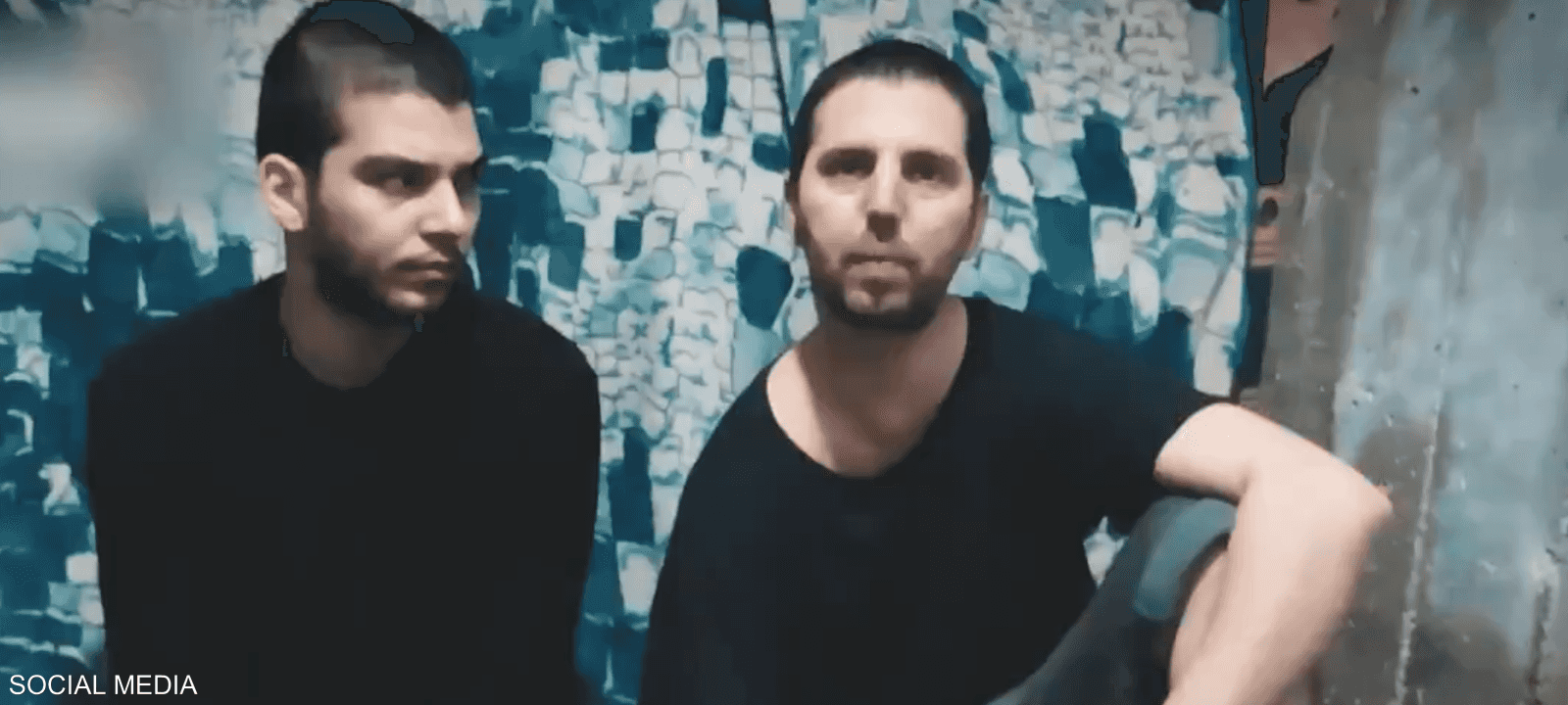 حماس عرضت فيديو لاثنين من الرهائن المحتجزين بغزة