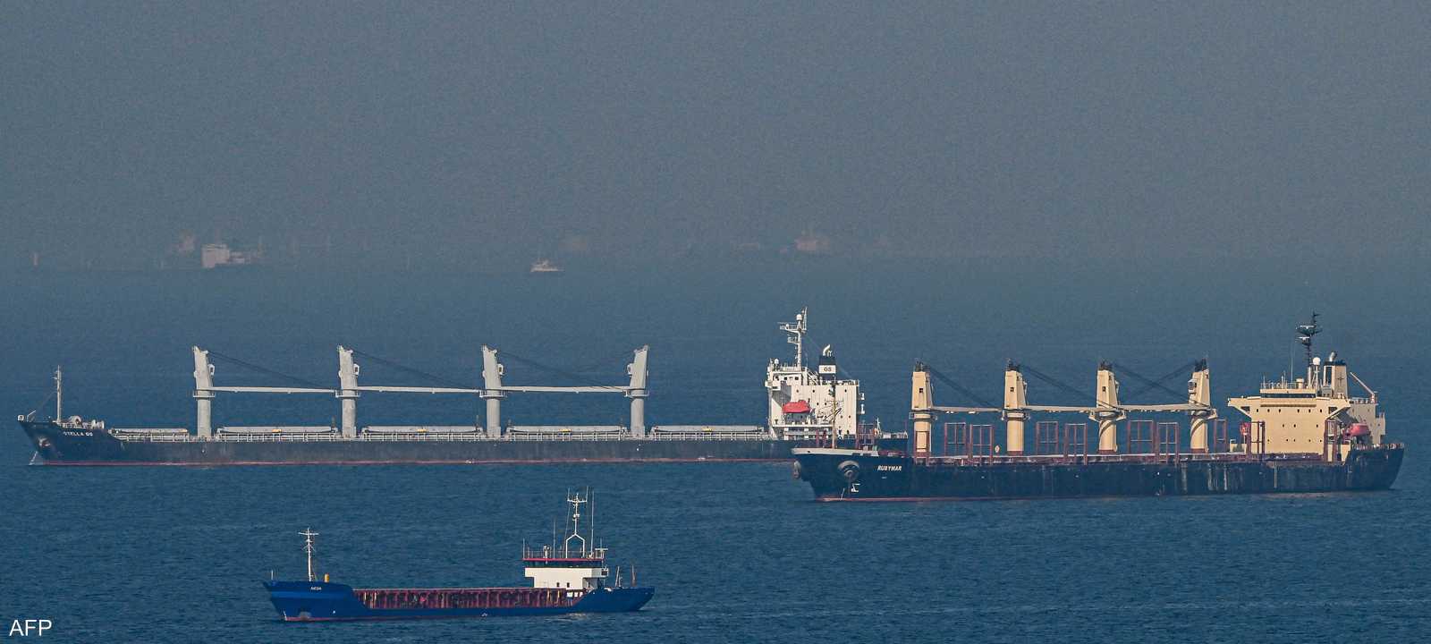 سفن شحن أوكرانية بالبحر الأسود_أرشيف