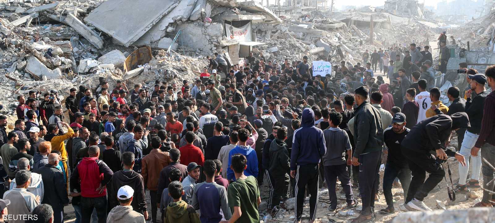 مئات الفلسطينيين طالبوا بإنهاء الحرب