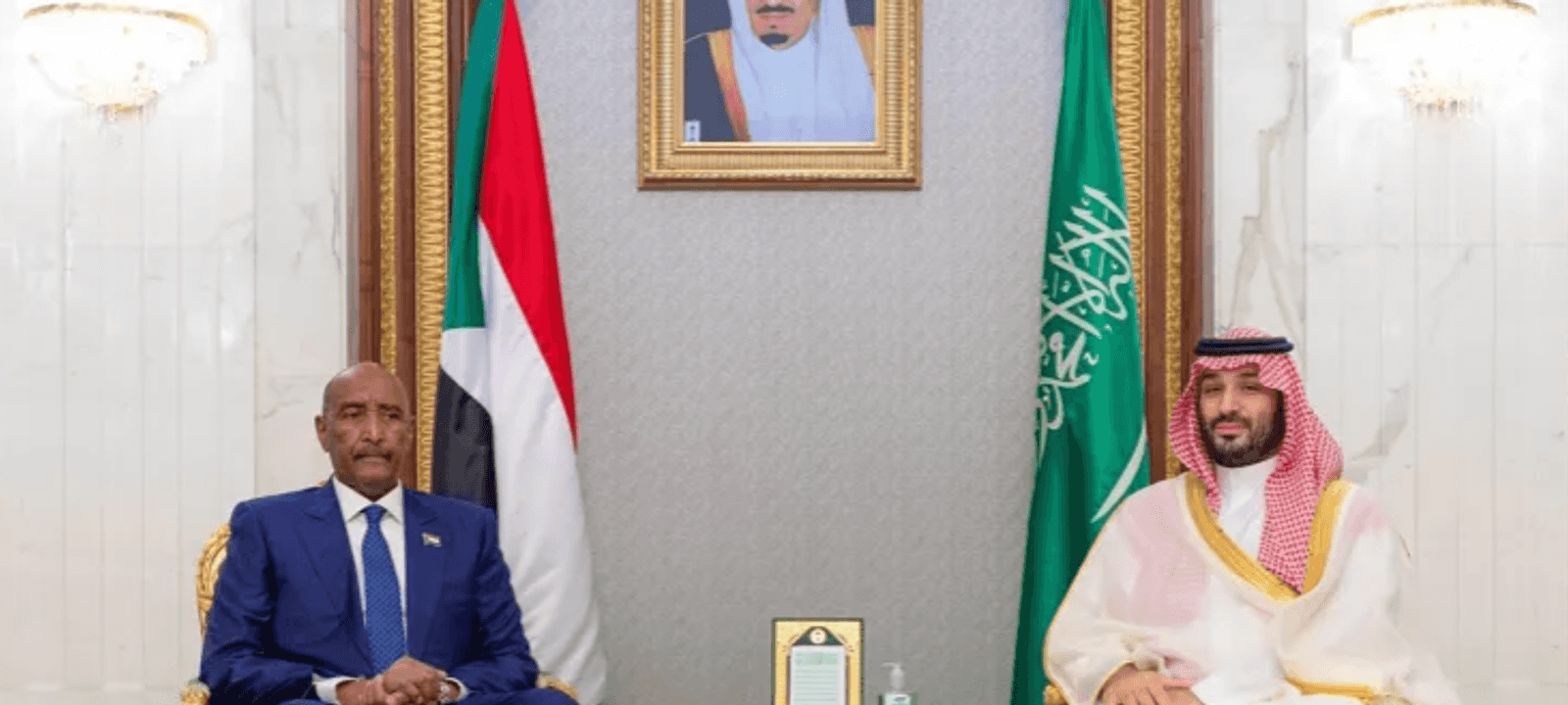 ولي العهد السعودي ورئيس مجلس االسيادة السوداني