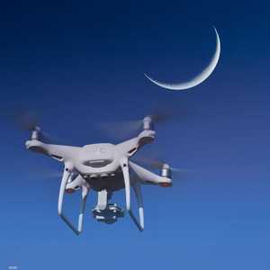 الإمارات تستخدم الدرون في استطلاع هلال شهر شوال