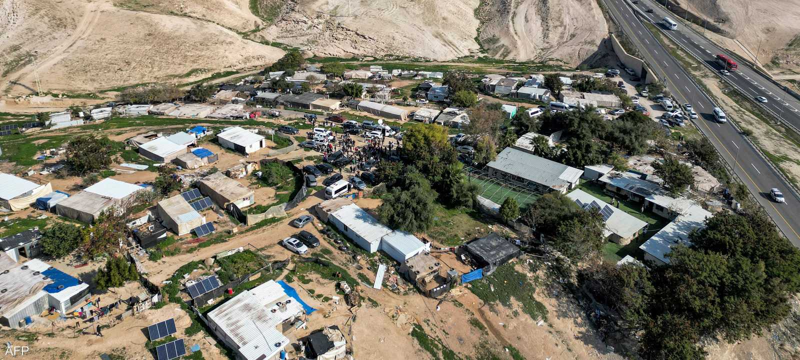 قرية الخان الأحمر البدوية شرقي القدس