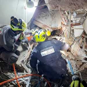 فريق الإمارات للبحث والإنقاذ يقدم الدعم الإنساني لميانمار