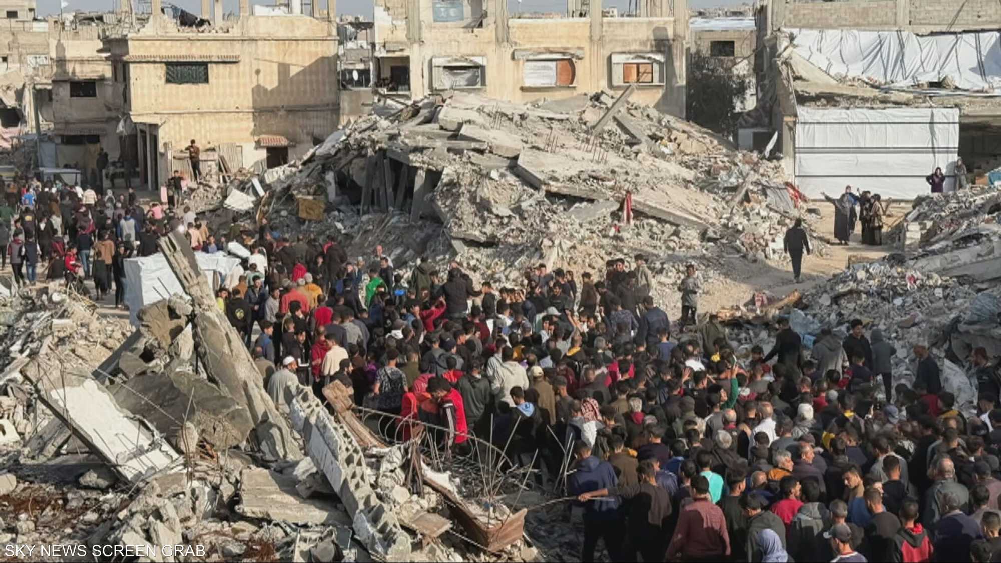 غزة.. حماس بين ضغط شعبي وعسكري إسرائيلي