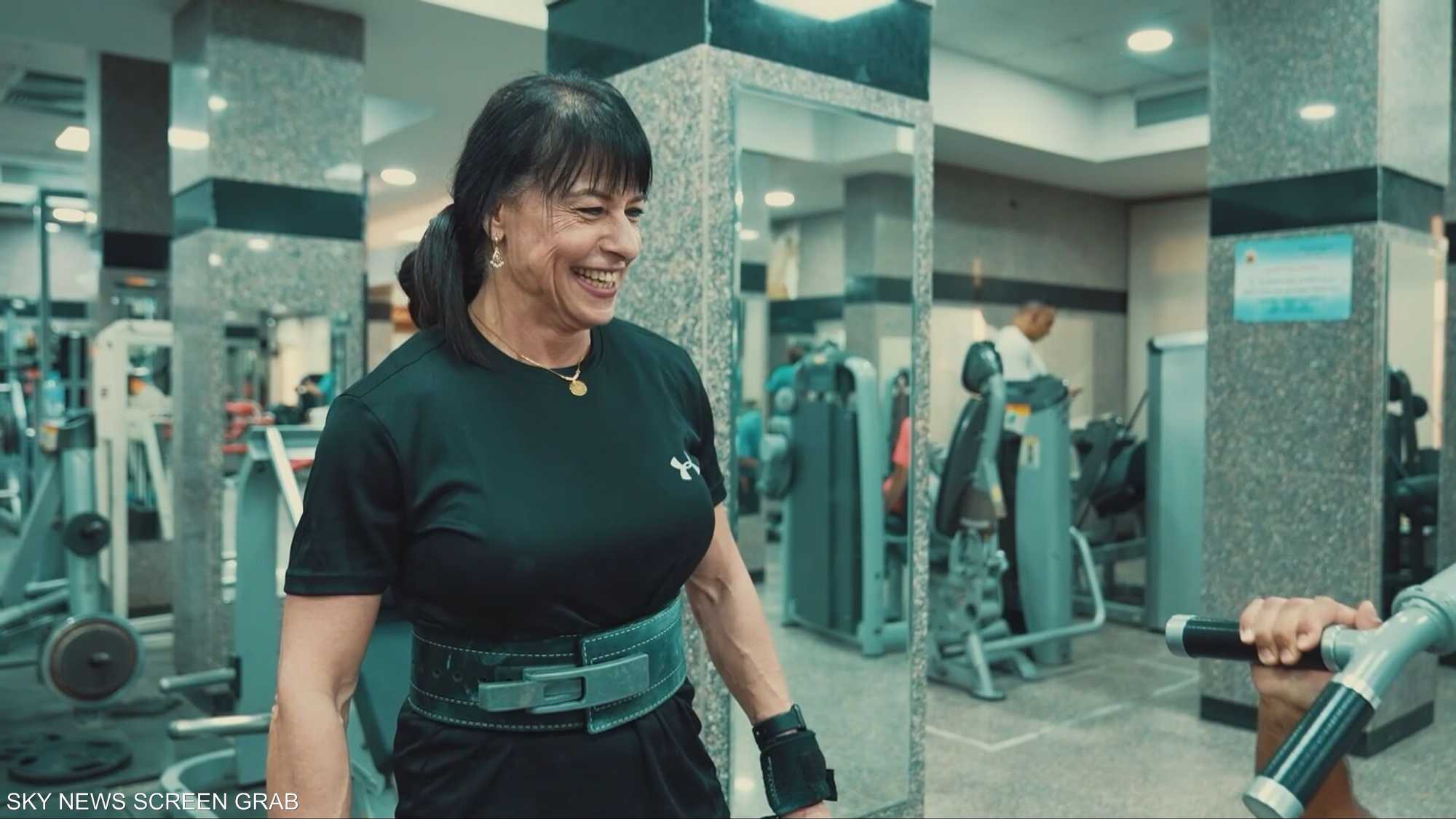 أماني ربيع.. جدة وبطلة كمال أجسام