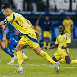 لاقت اللقطة إشادة واسعة