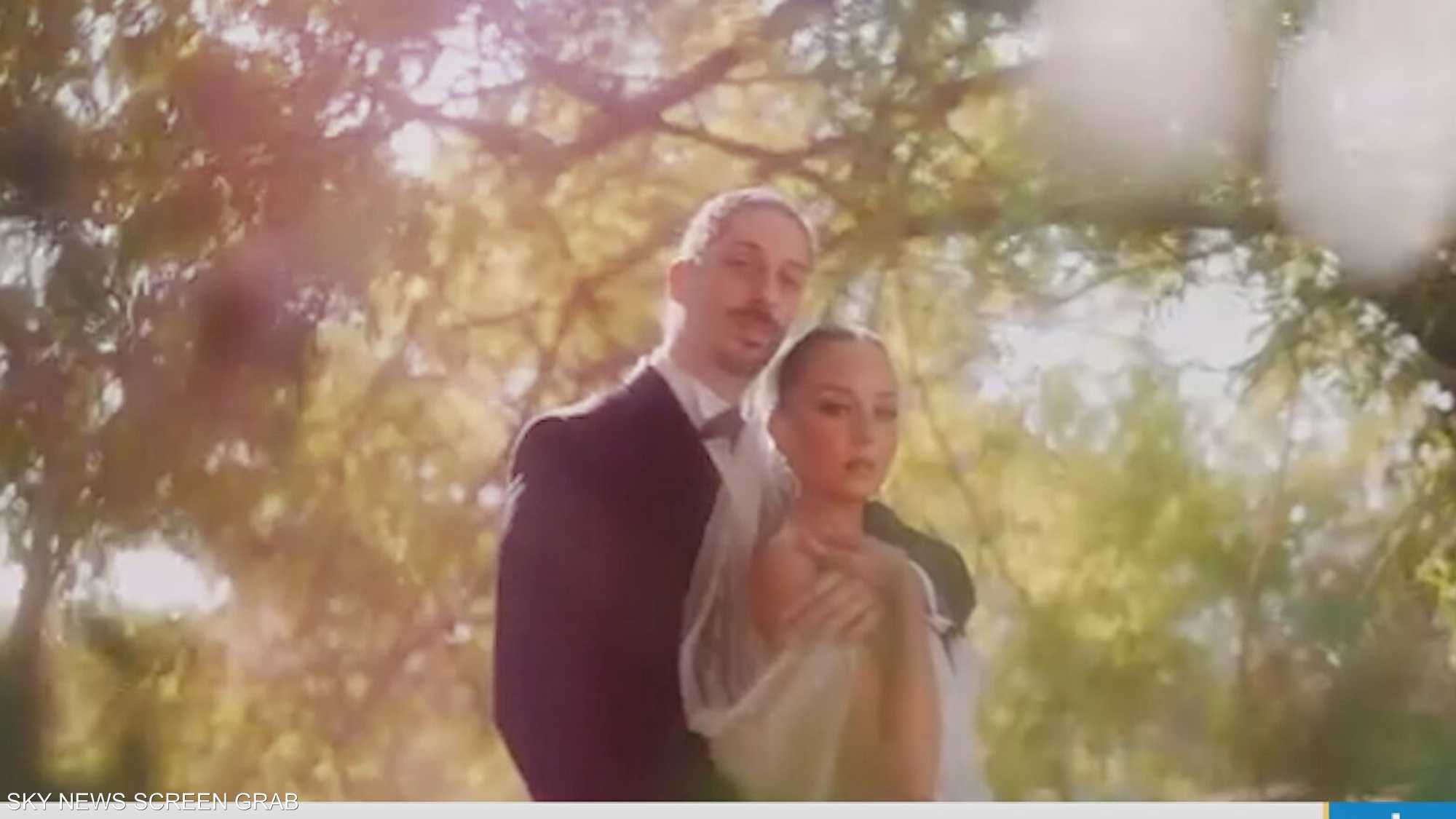 بين كامل العدد والشرنقة.. الفنانة مريم الخشت تلفت الأنظار