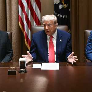 ترامب خلال اجتماع لمجلس الوزراء