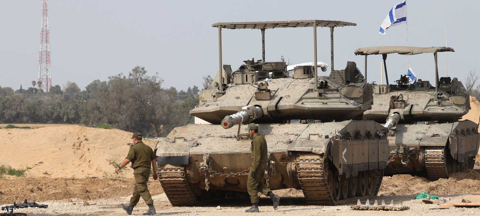 أرشيفية لمقاتلين ودبابات إسرائيلية