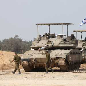 أرشيفية لمقاتلين ودبابات إسرائيلية