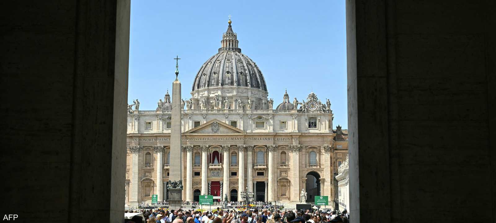 ساحة القديس بطرس في الفاتيكان