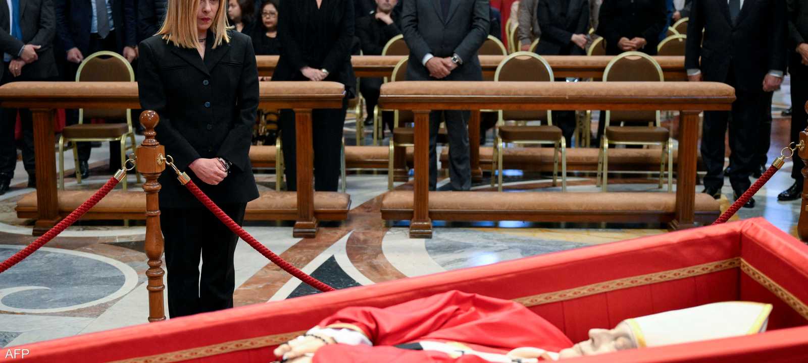 جنازة البابا فرنسيس في كاتدرائية القديس بطرس في الفاتيكان