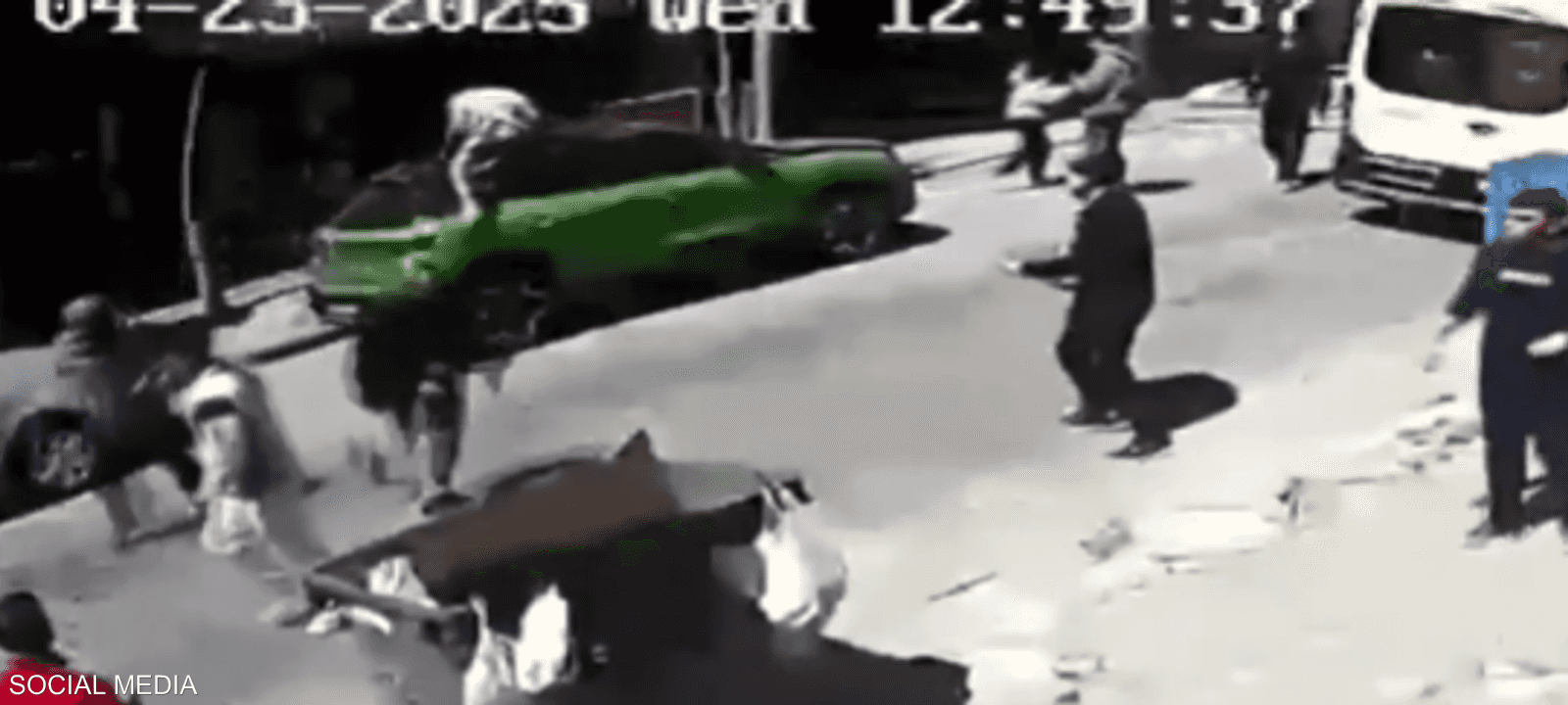 أصيب 151 شخصا، معظمهم نتيجة القفز هربا من الزلزال